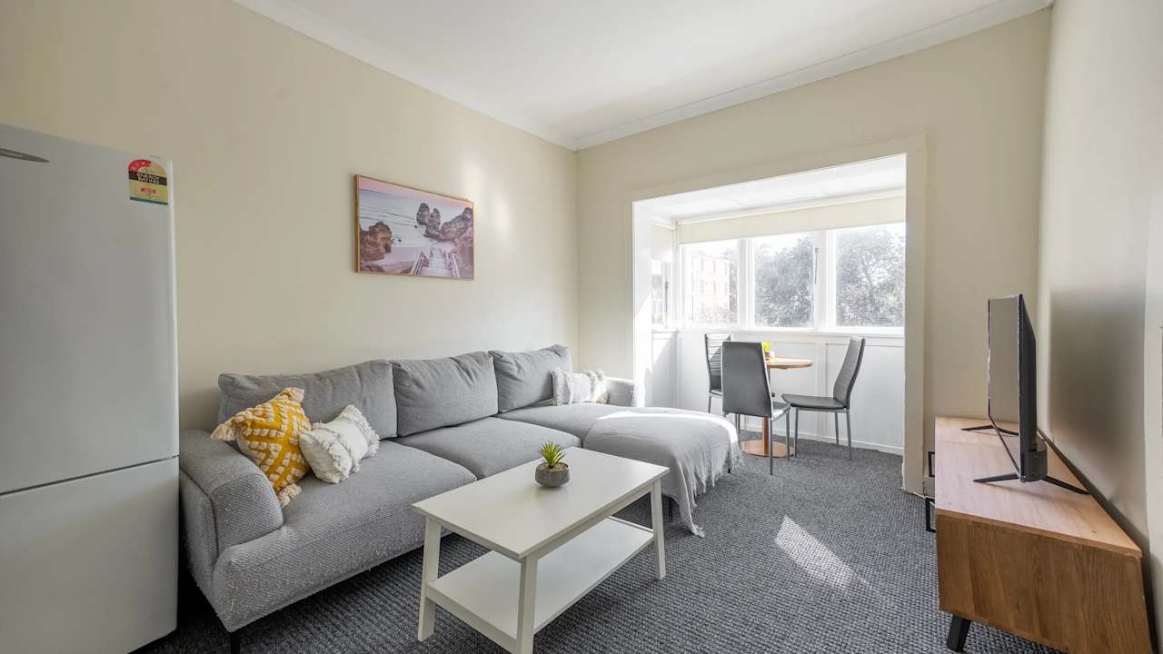 Whole property with 2 rooms for rent