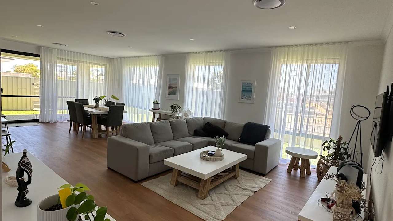 Unfurnished room in a share house