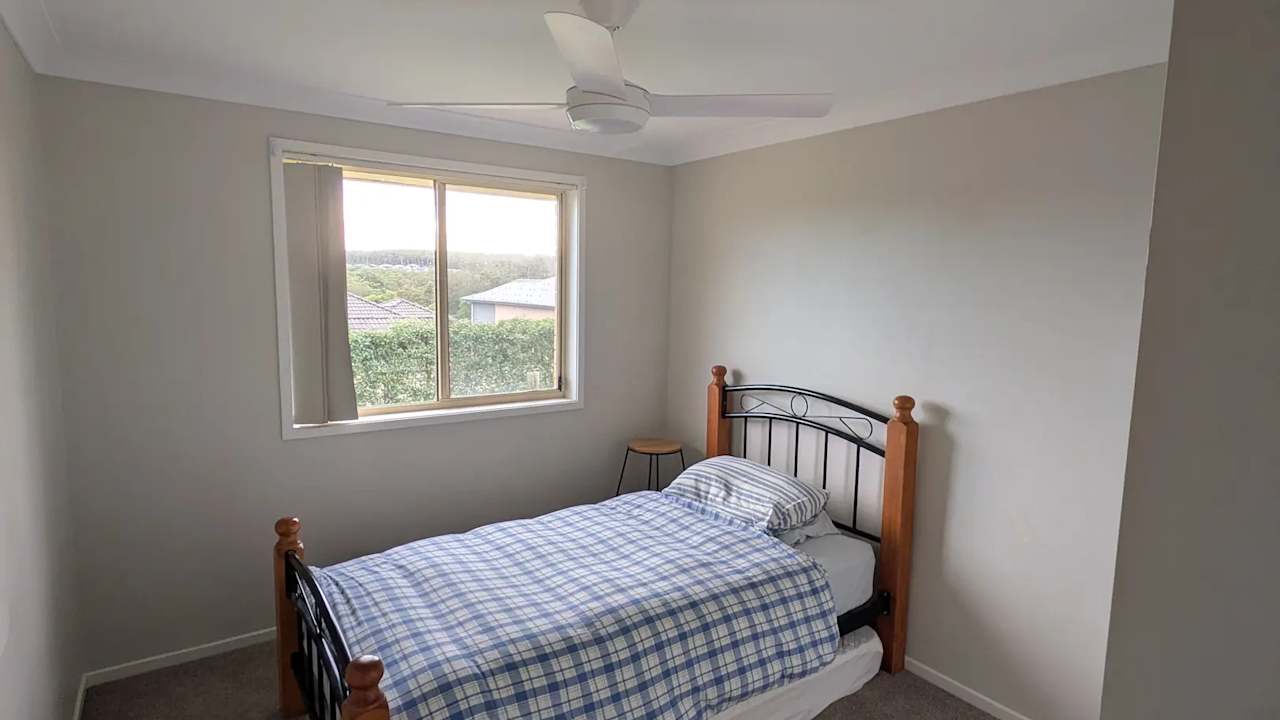 Room in a share house