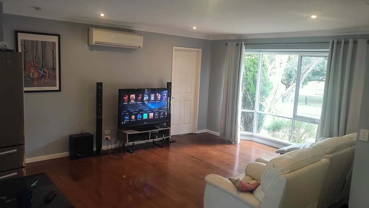 Room in a share house