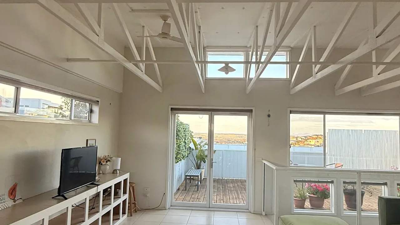 Room in a share house