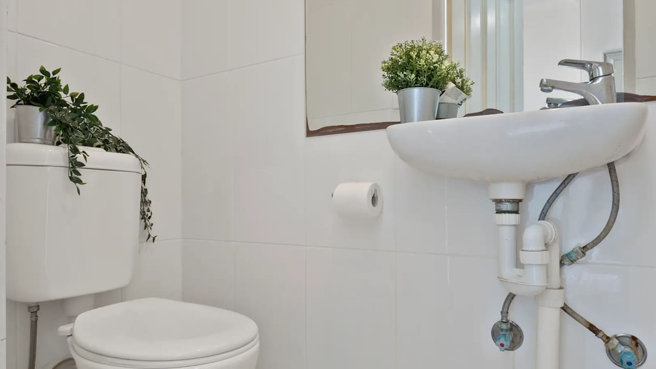 Furnished room in a share house