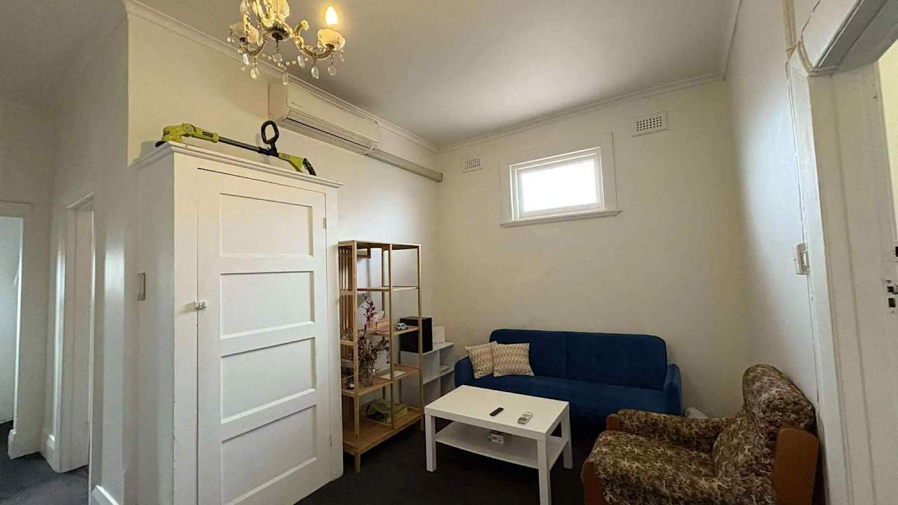 Unfurnished room in a share house