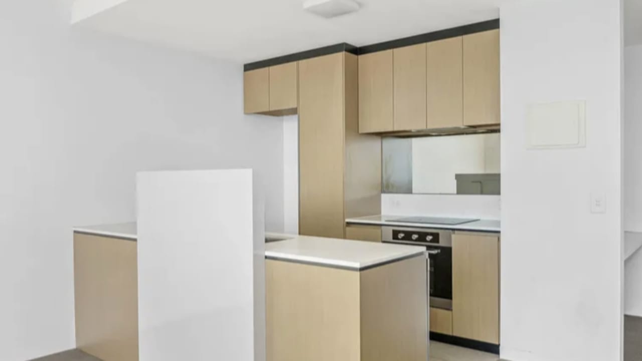 Furnished room with ensuite in a flatshare