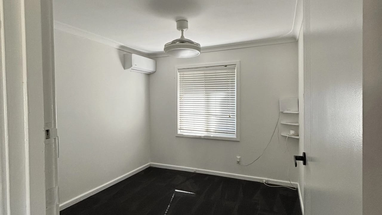 Unfurnished room in a share house
