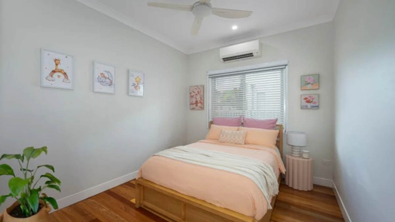 Unfurnished room in a share house