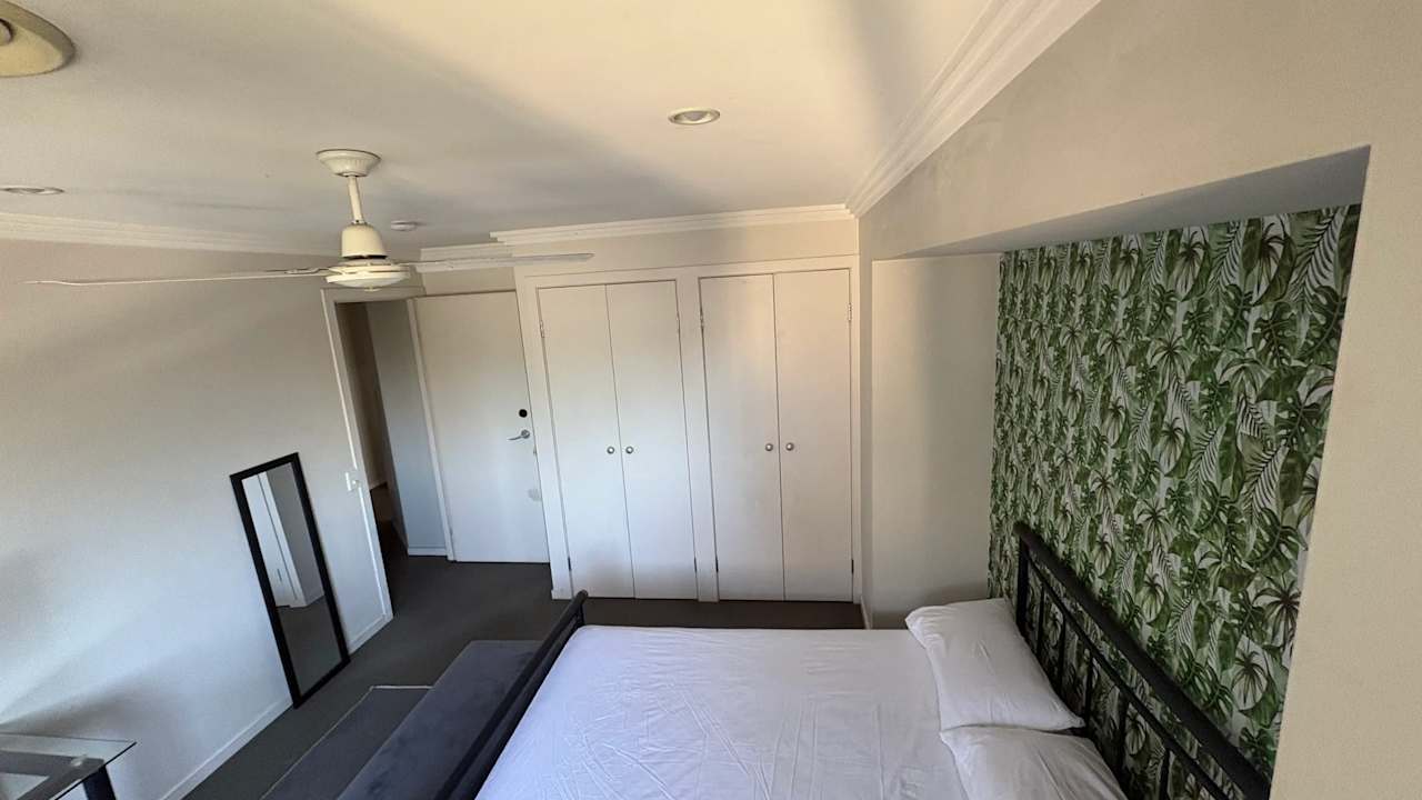 Room in a share house