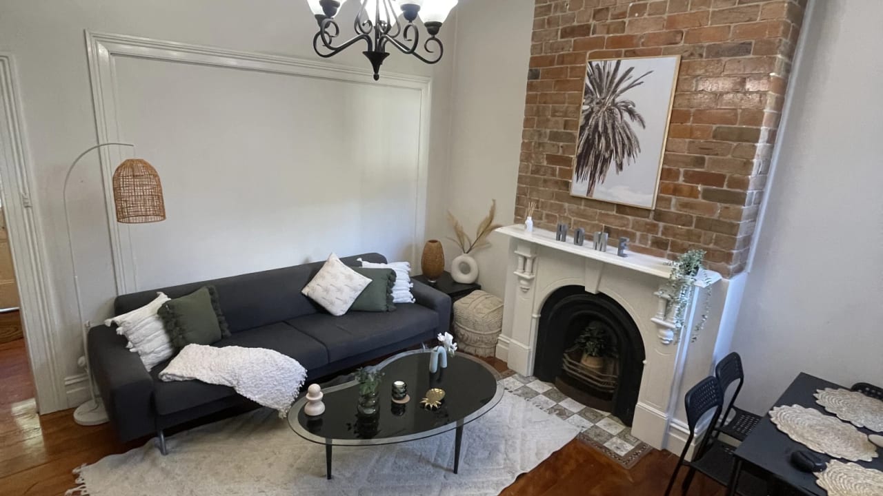 Furnished room in a share house