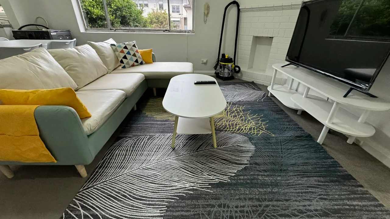 Whole property with 2 rooms for rent