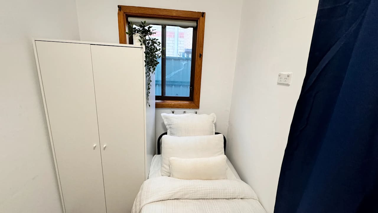 Furnished room in a flatshare