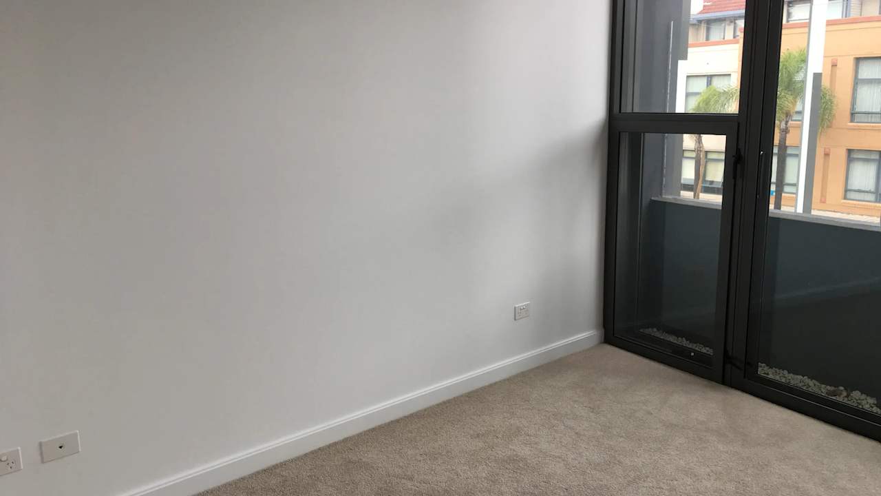 Unfurnished room with own bathroom