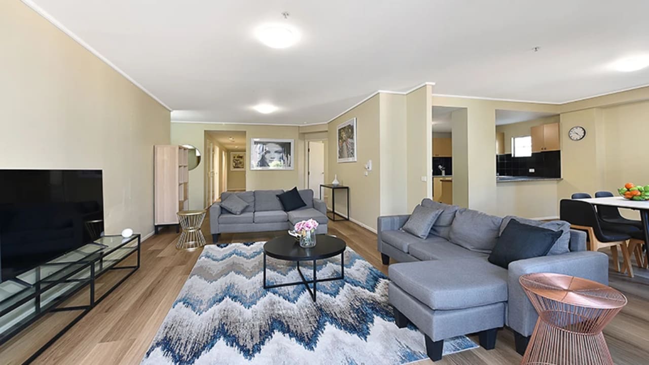 Whole property with 3 rooms for rent