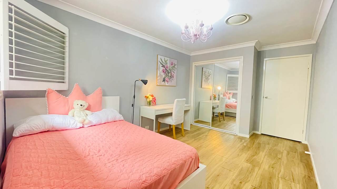 Furnished room in a share house