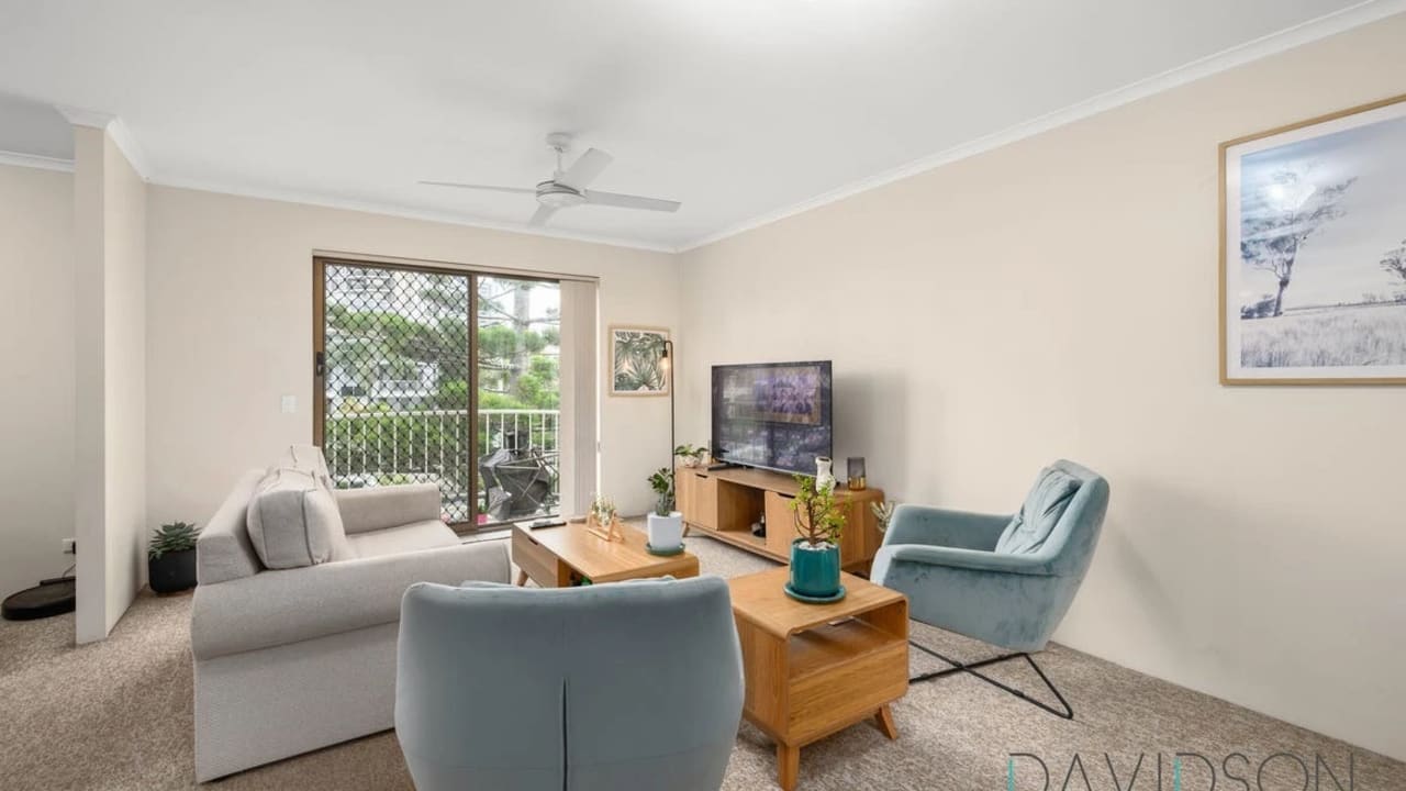 Whole property with 2 rooms for rent