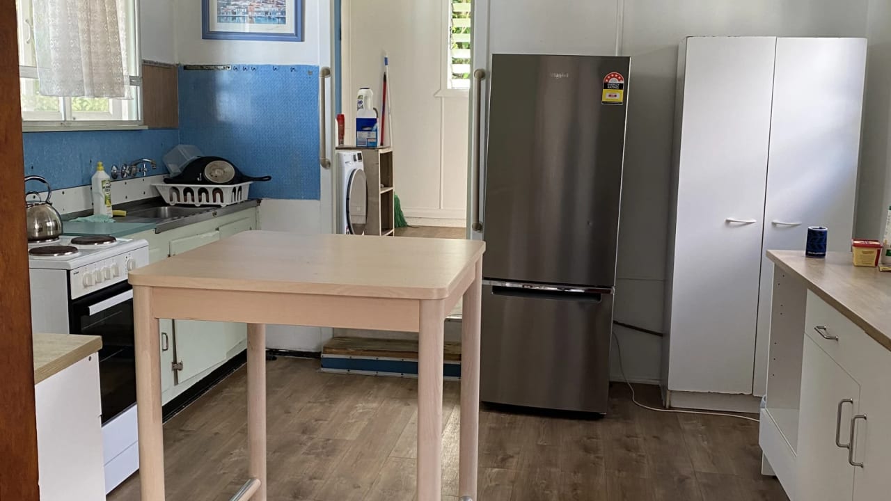 Room in a share house