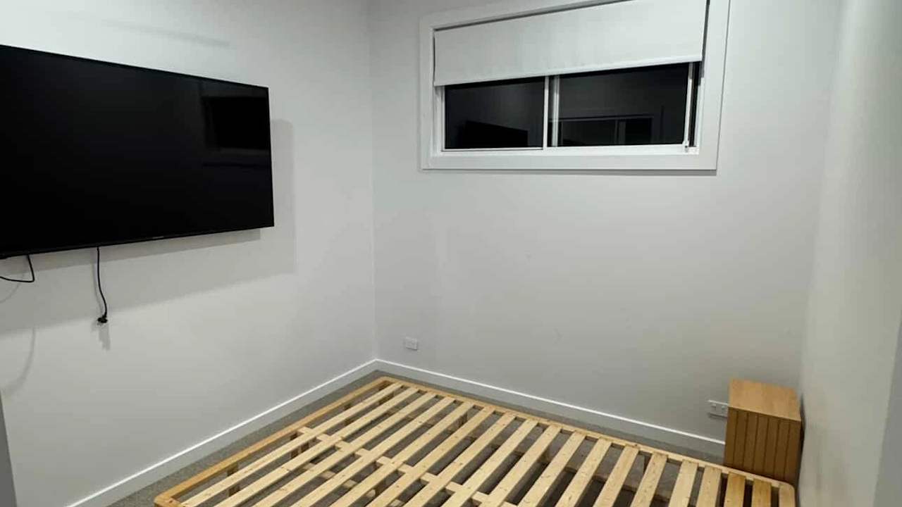 Room in a share house