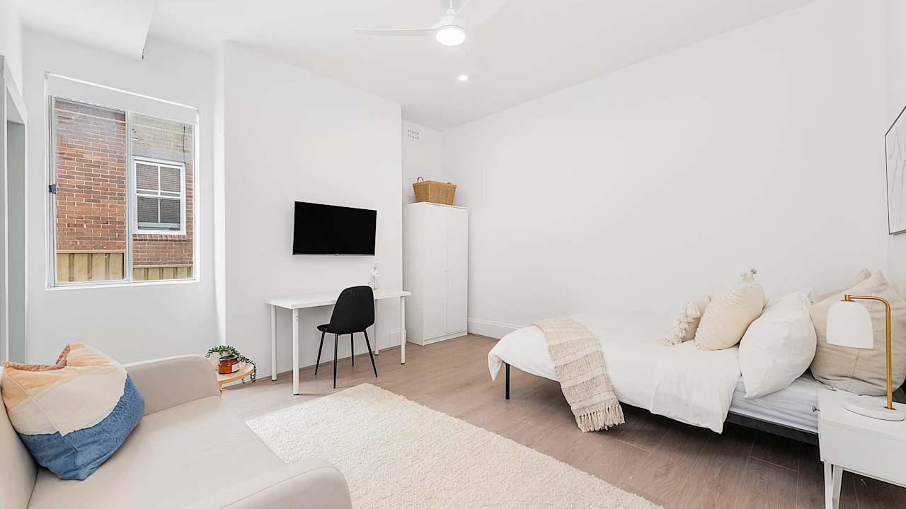 Room studio flat for rent