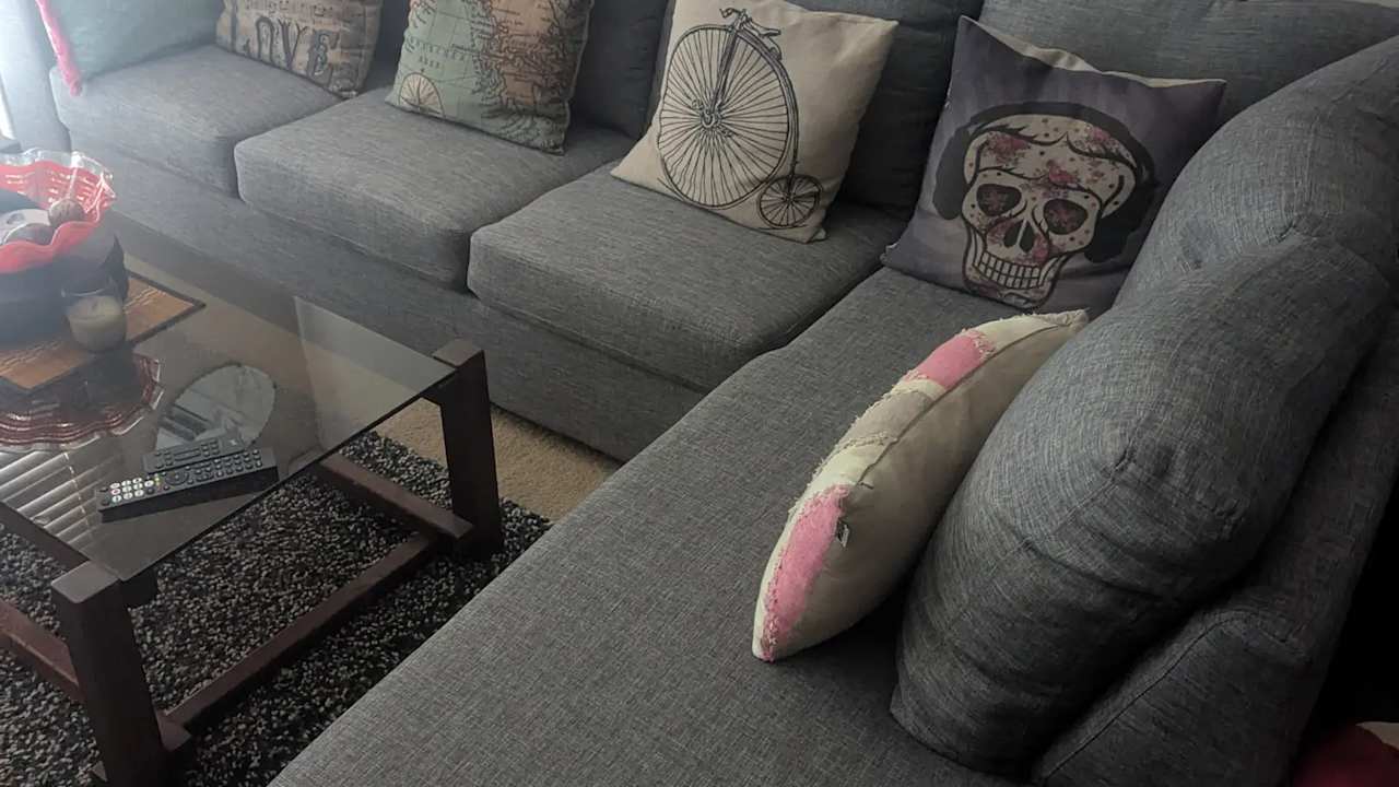 Unfurnished room in a flatshare