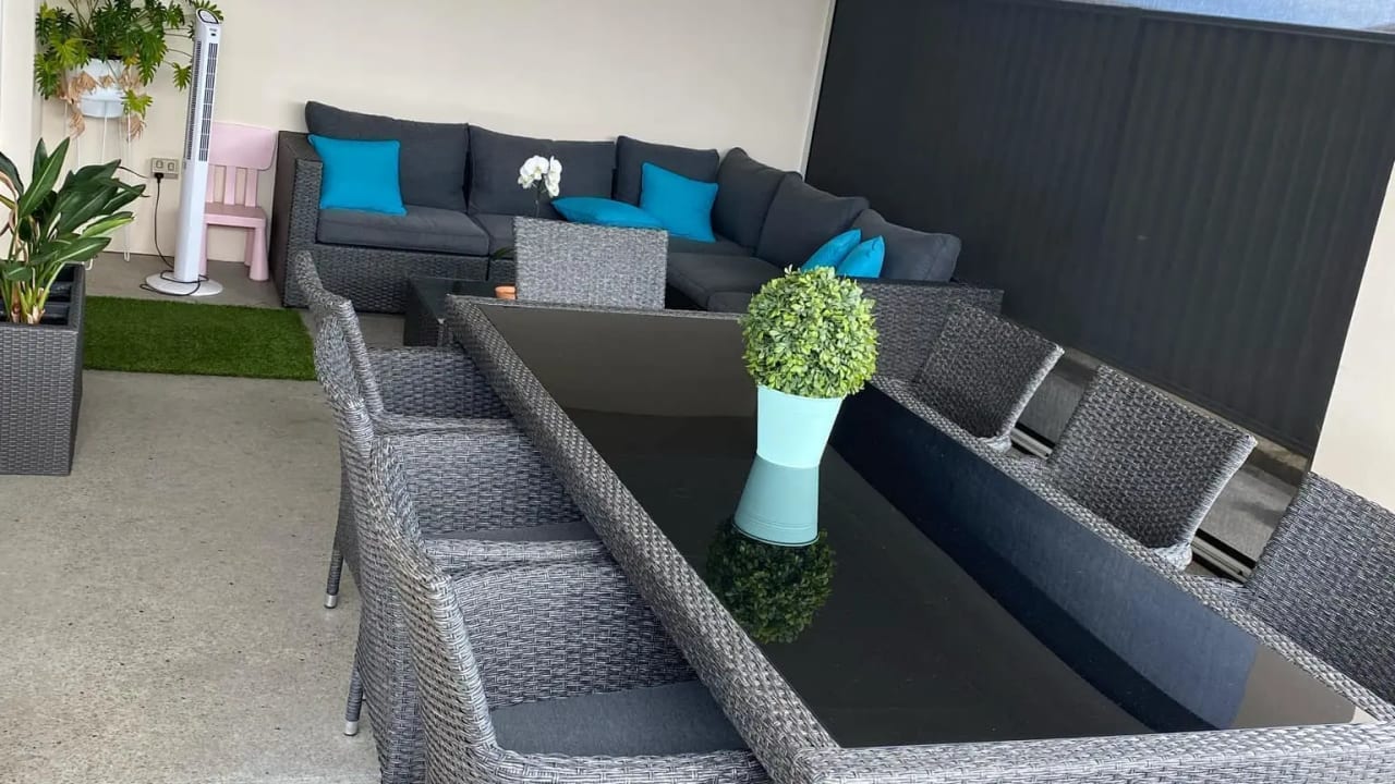 Furnished room in a share house