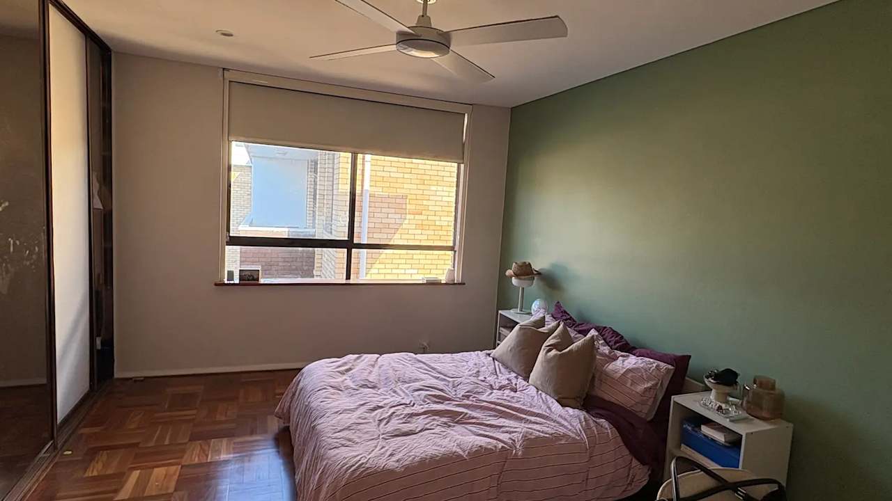 Furnished room in a flatshare