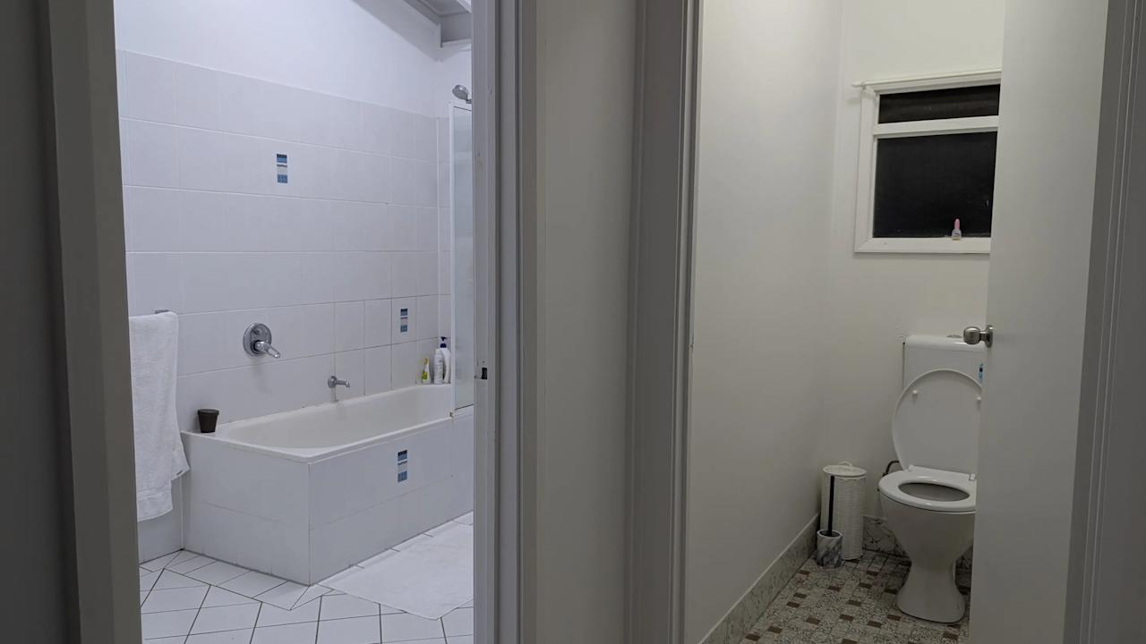 Room in a share house