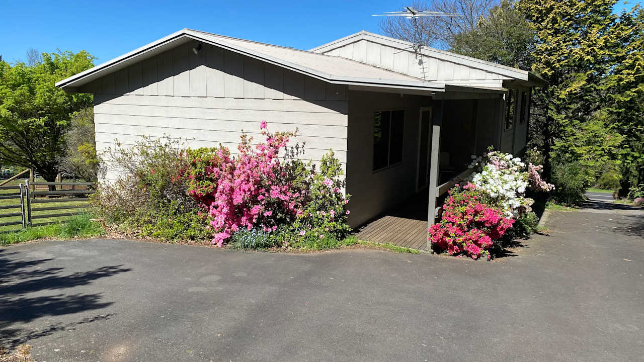 Whole property with 3 rooms for rent