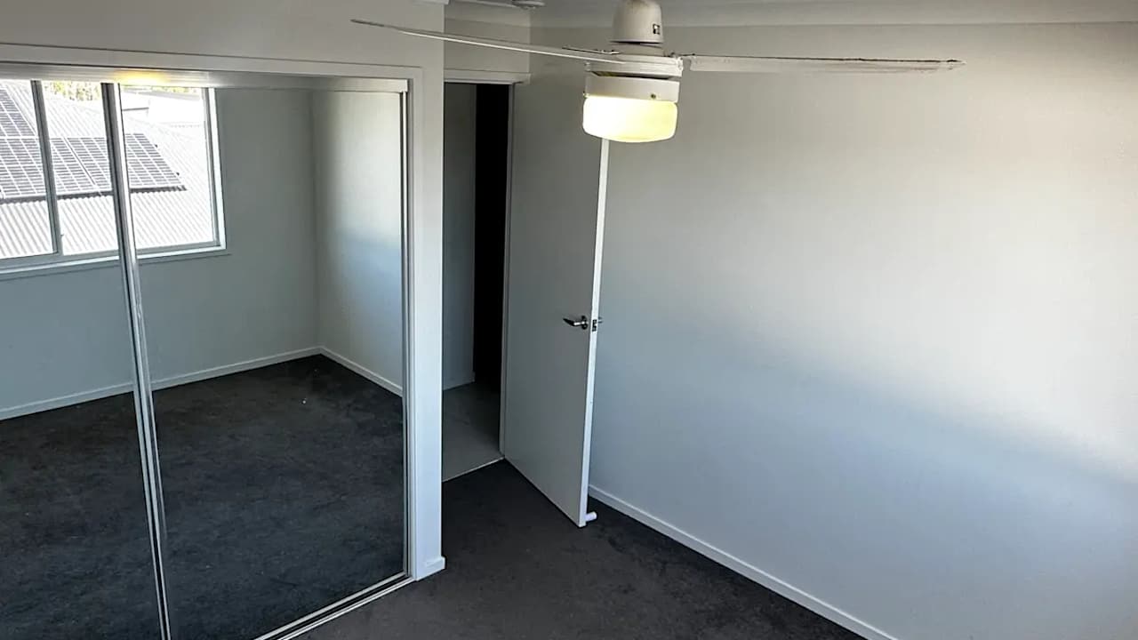 Unfurnished room in a share house