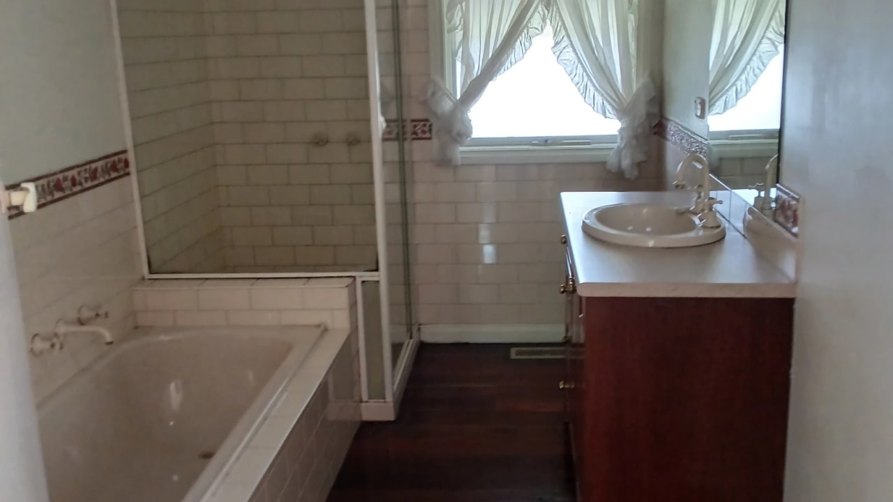 Unfurnished room in a share house