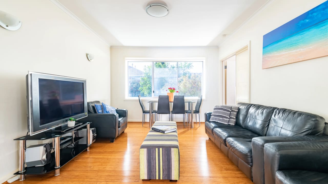 Whole property with 3 rooms for rent