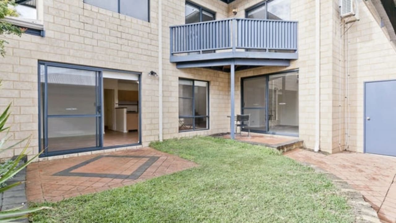 Room in a share house