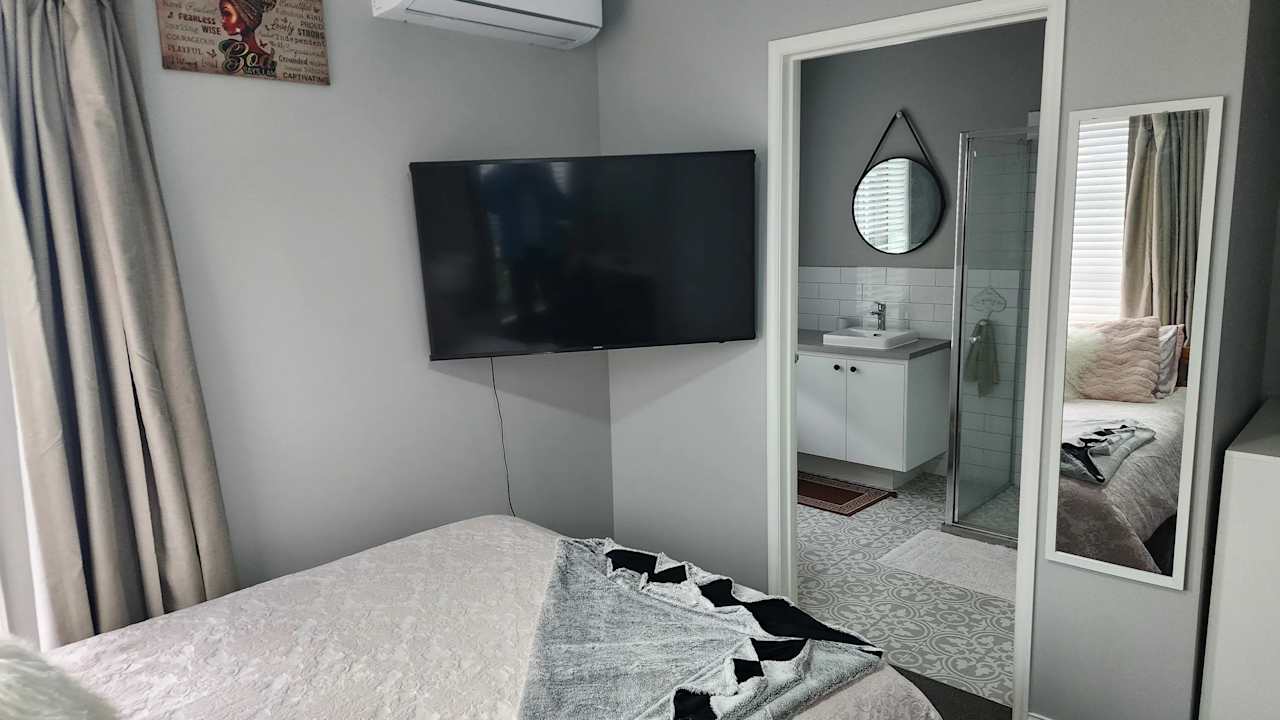 Furnished room with ensuite in a share house