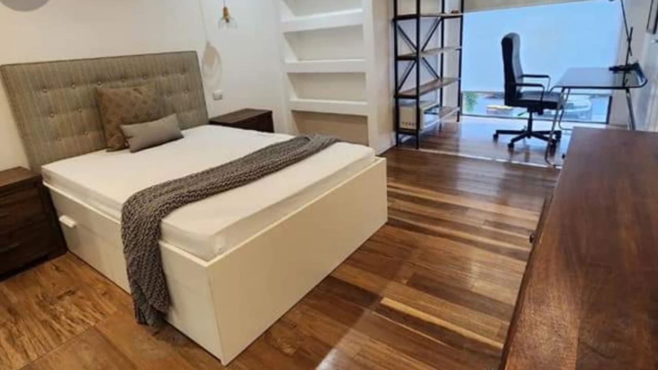 Furnished room in a share house