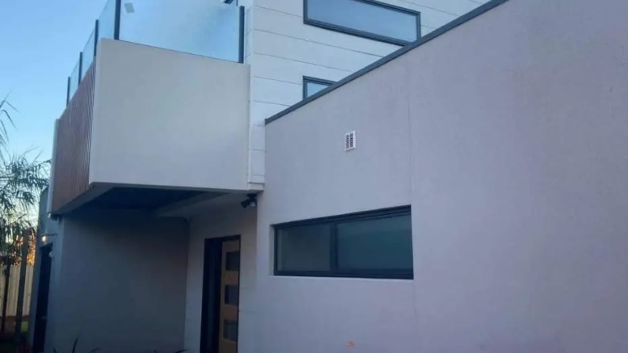Unfurnished room with own bathroom
