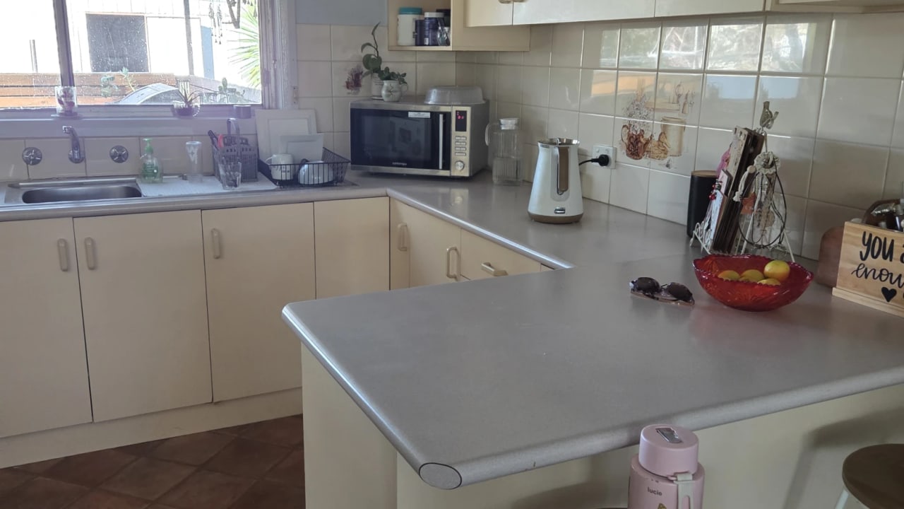 Unfurnished room in a share house