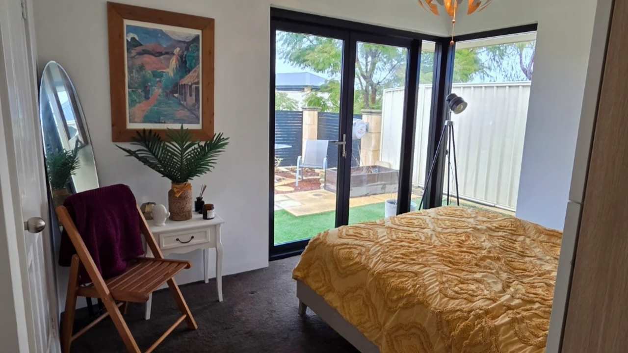 Furnished room with own bathroom