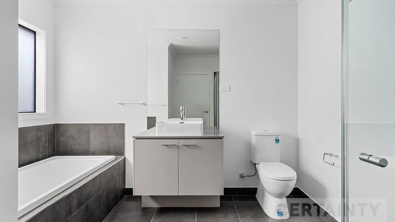 Furnished room with ensuite in a share house