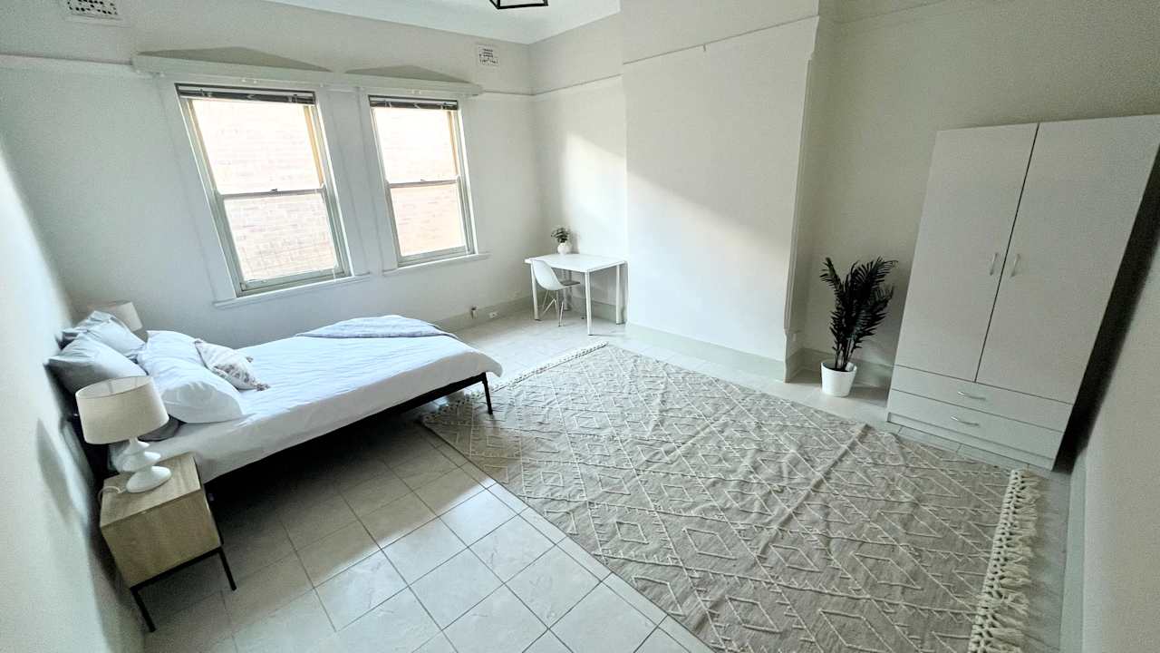 Room in a share house