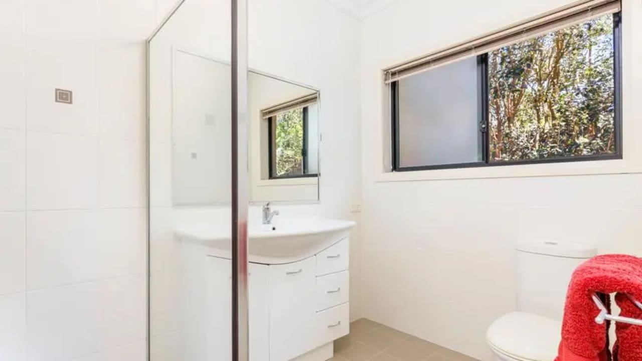 Furnished room with ensuite in a share house