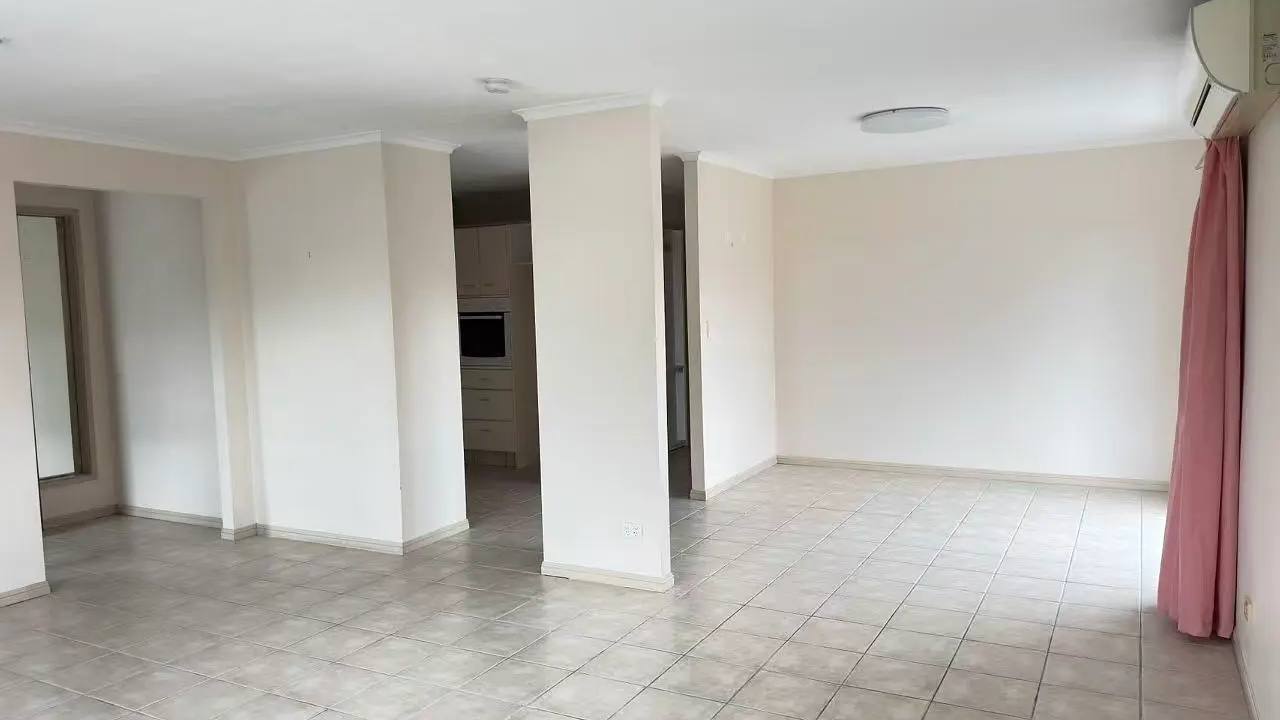 Whole property with 3 rooms for rent