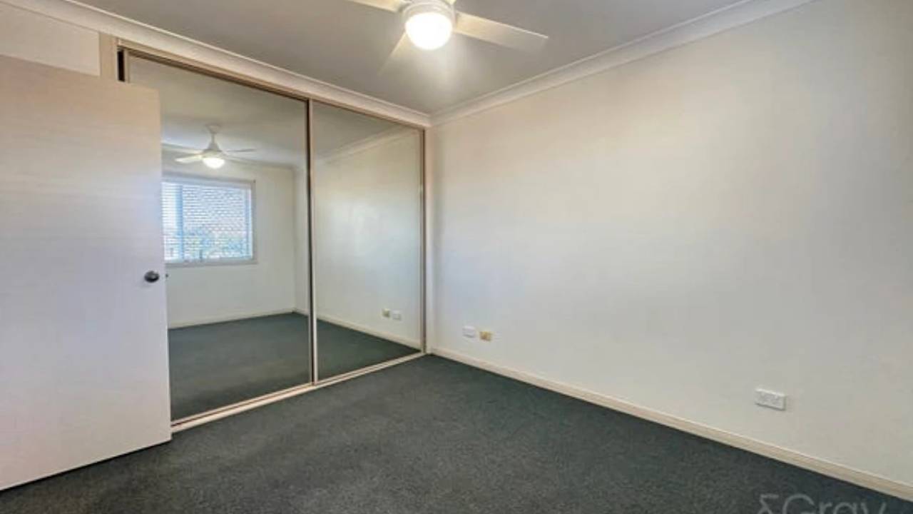 Unfurnished room in a share house