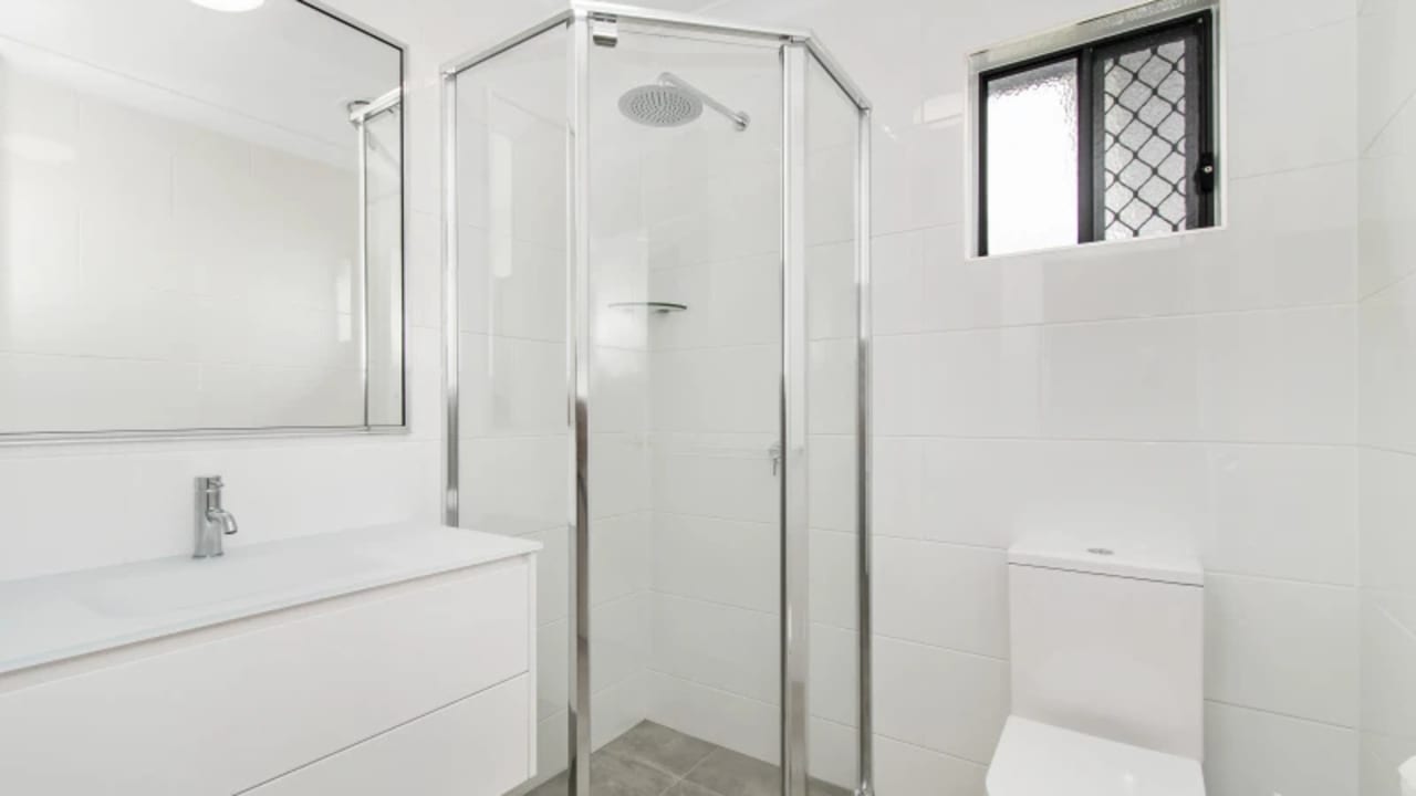Furnished room with ensuite in a share house
