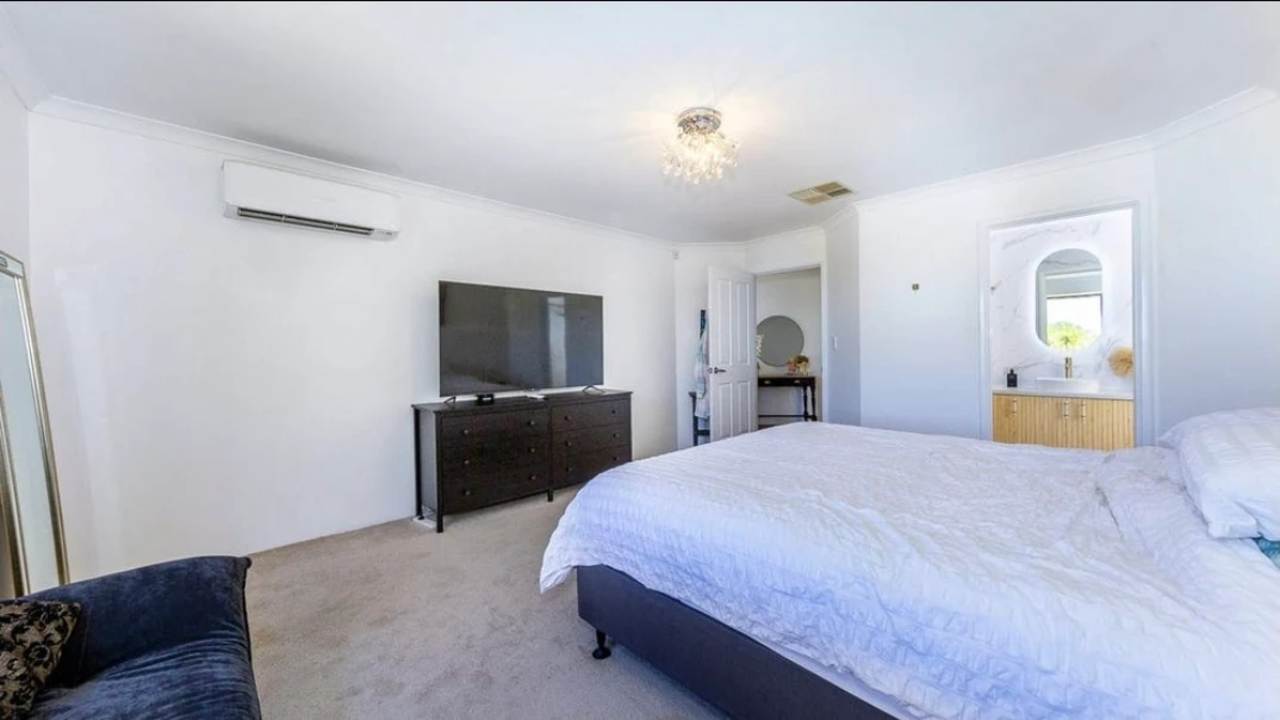 Furnished room with ensuite in a share house