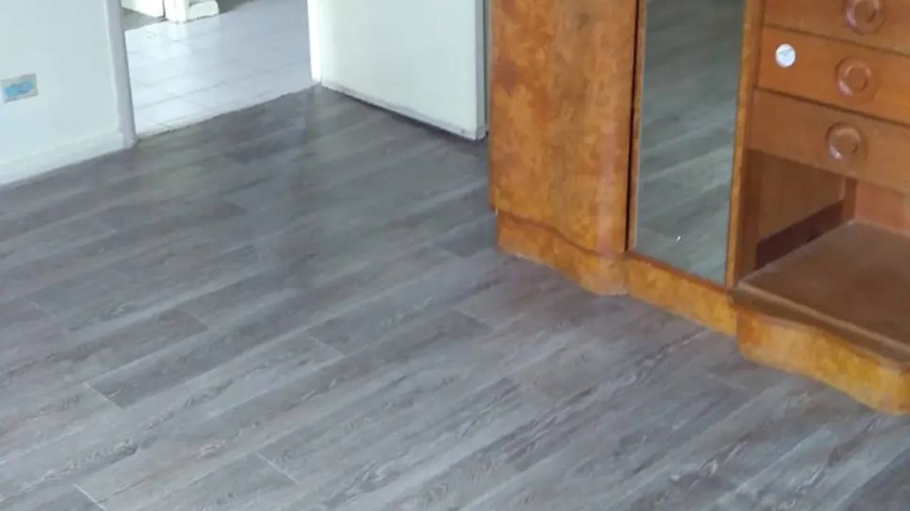 Unfurnished room in a share house