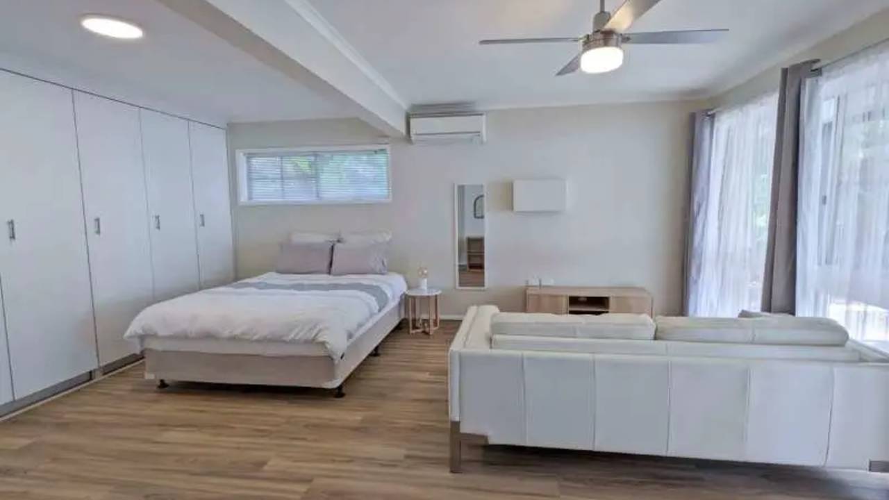 Furnished room studio flat for rent