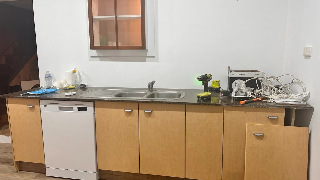 Unfurnished room granny flat for rent