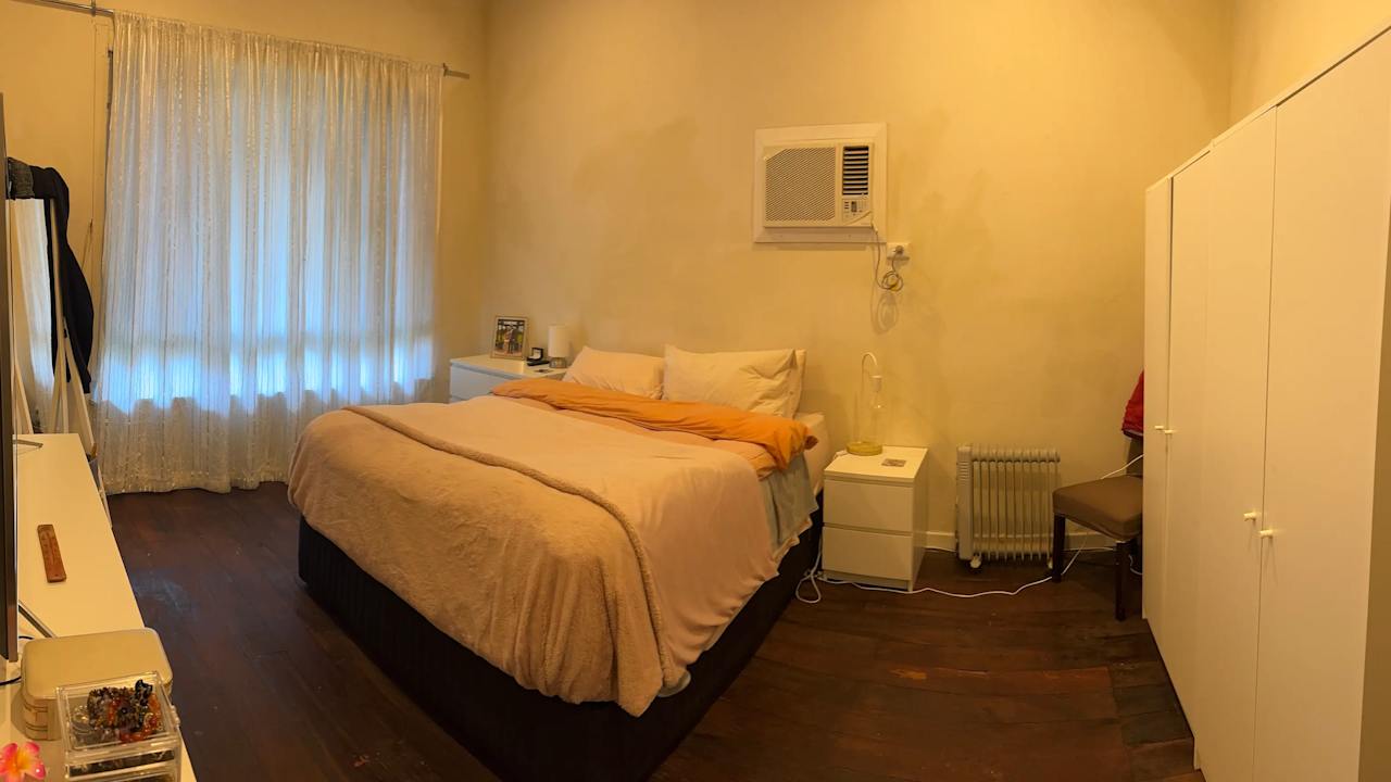 Room in a share house