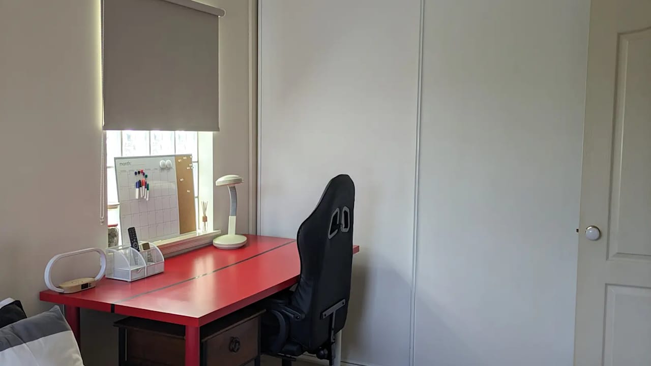 Furnished room in a share house