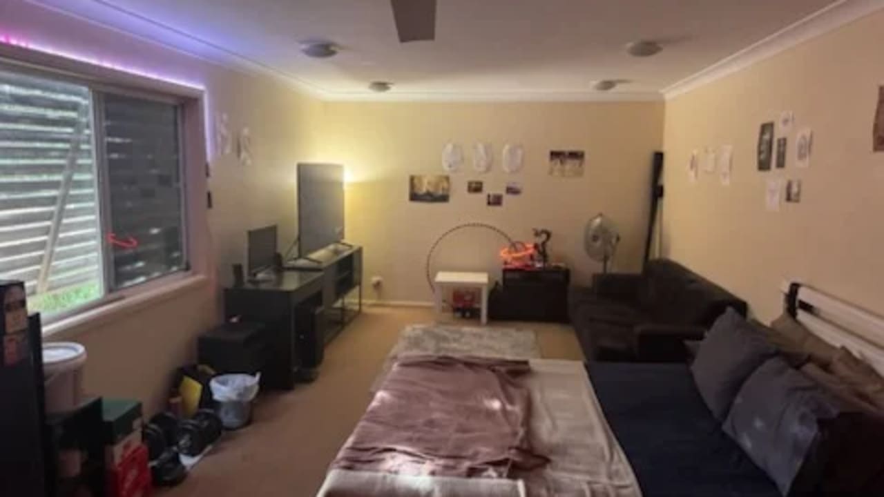Unfurnished room with own bathroom