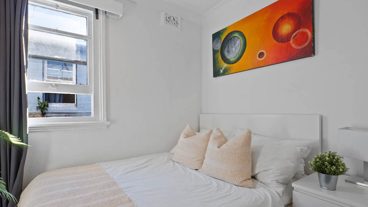 Furnished room in a share house