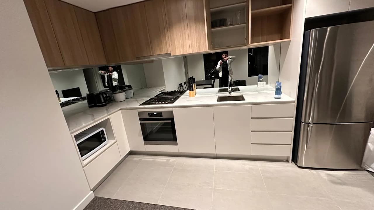 Furnished room in a flatshare